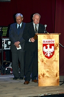 Gratulacje składaja - prezes Jacek Sobczyk i wiceprezes Jerzy Reszke Stowarzyszenia Samorządne Strzemieszyce